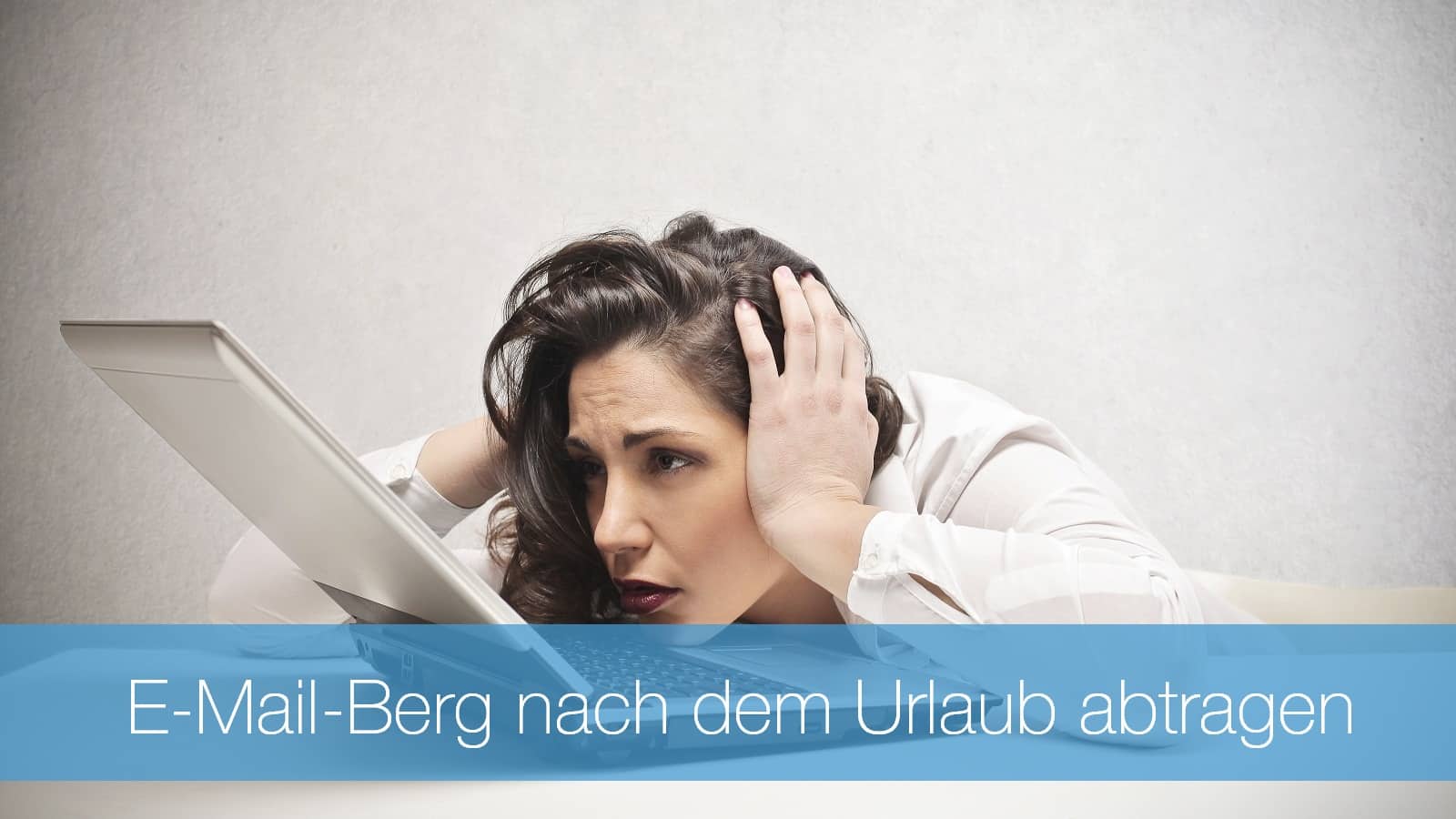Wer kennt das nicht? Frisch erholt aus den Ferien warten Hunderte E-Mails im Posteingang. Der einzige Weg, das zu verhindern, … Weiterlesen
